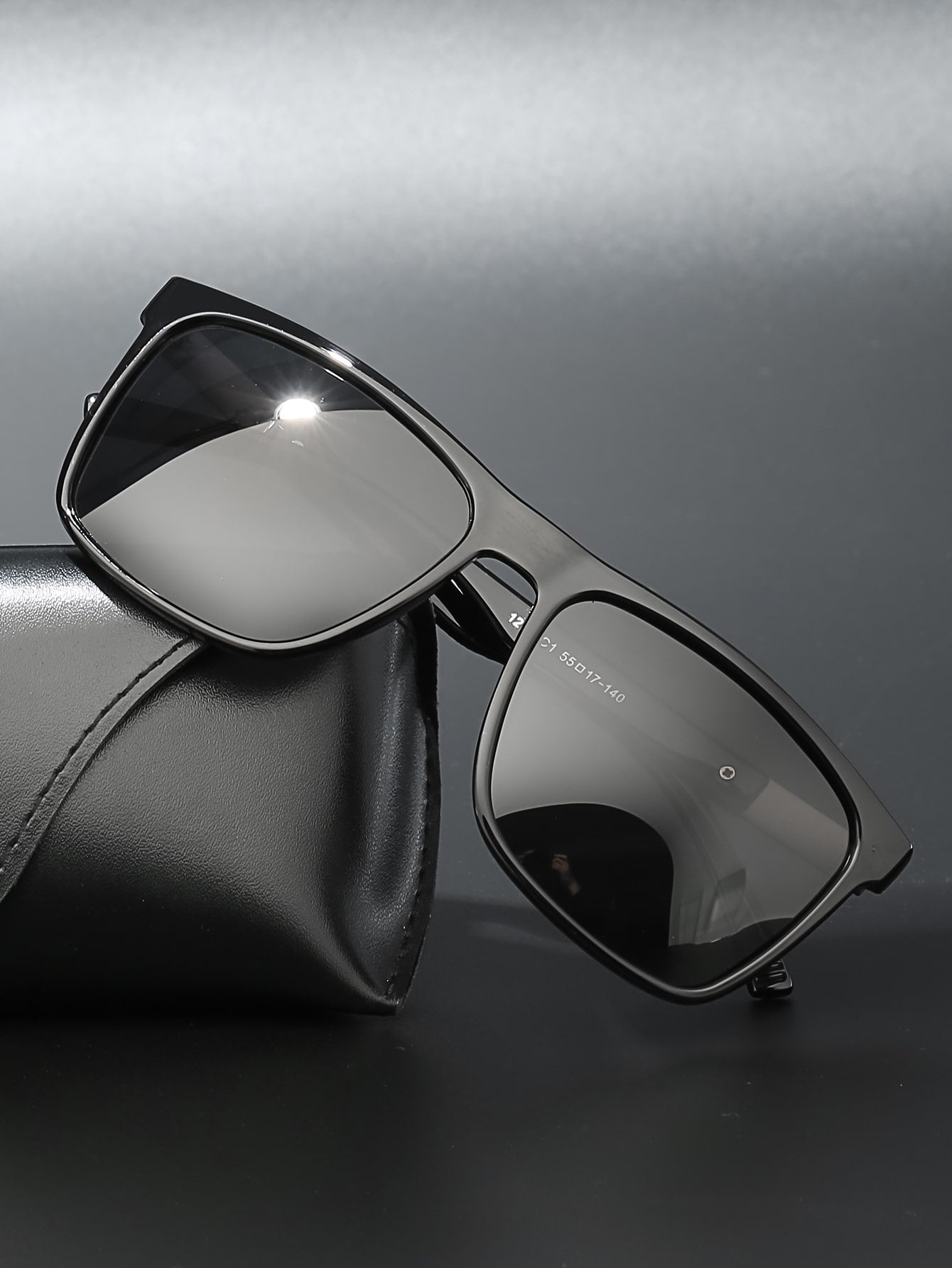 Men Tinted Lens Sunglasses