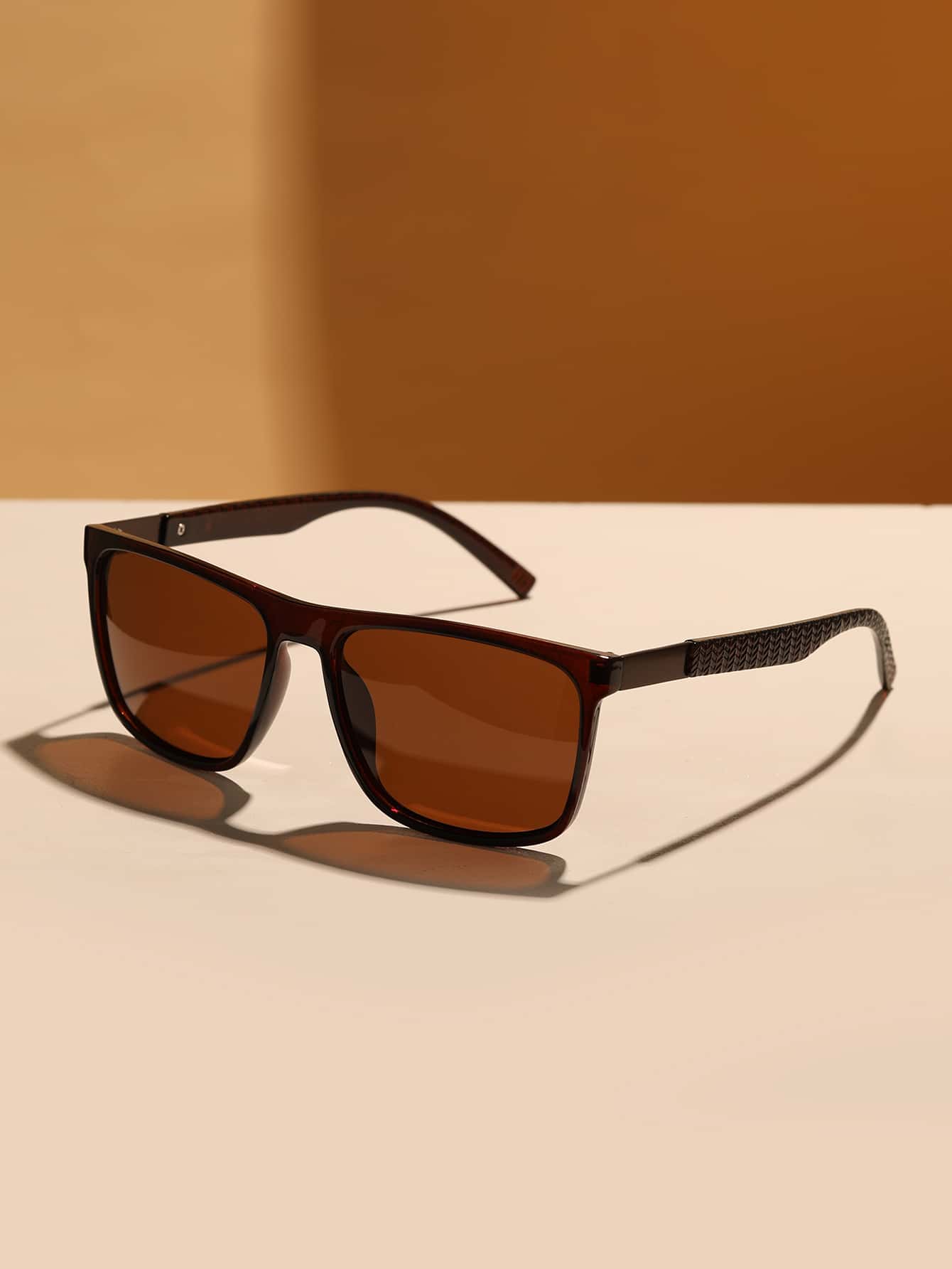 Men Tinted Lens Sunglasses