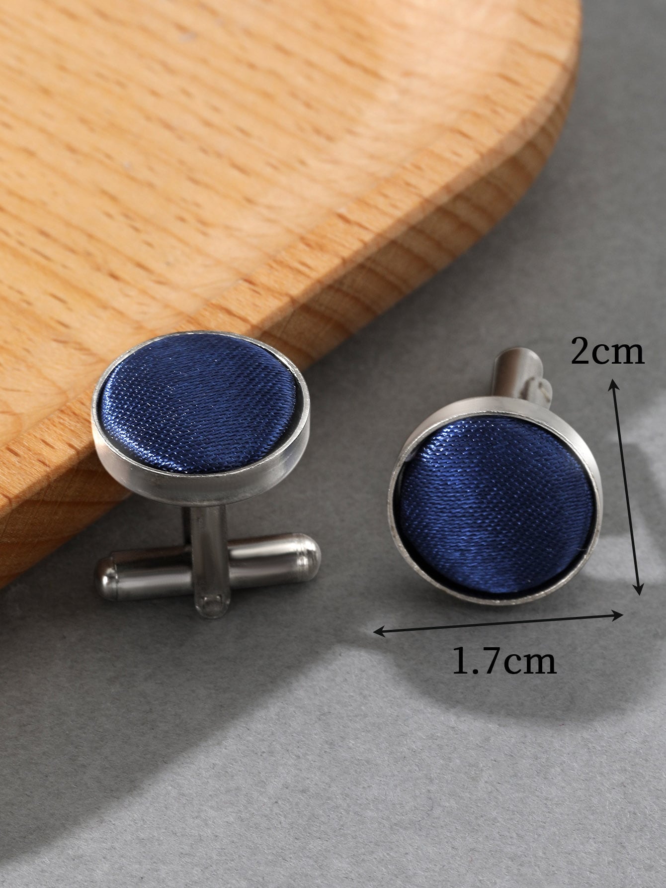 Men Round Decor Cufflinks