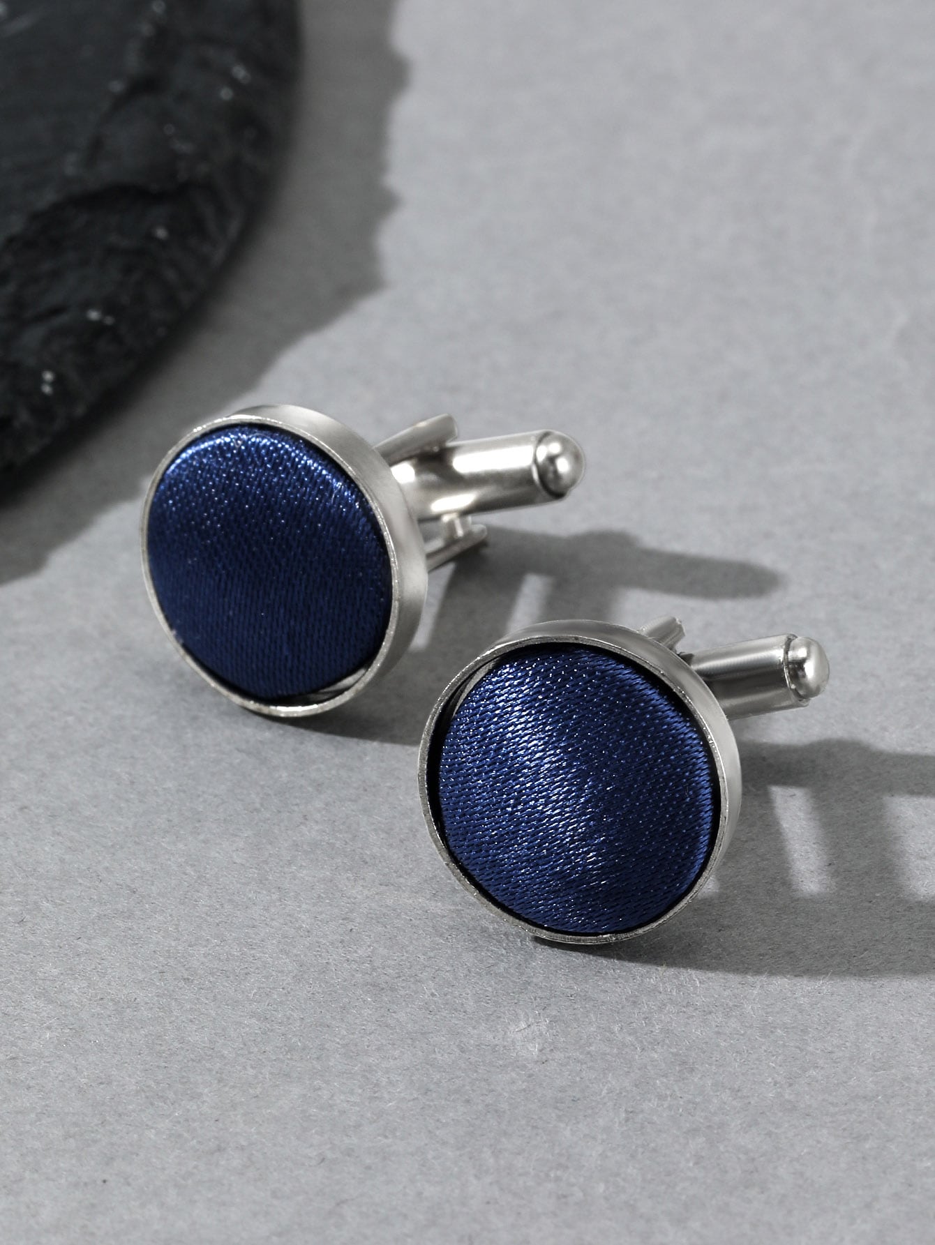 Men Round Decor Cufflinks