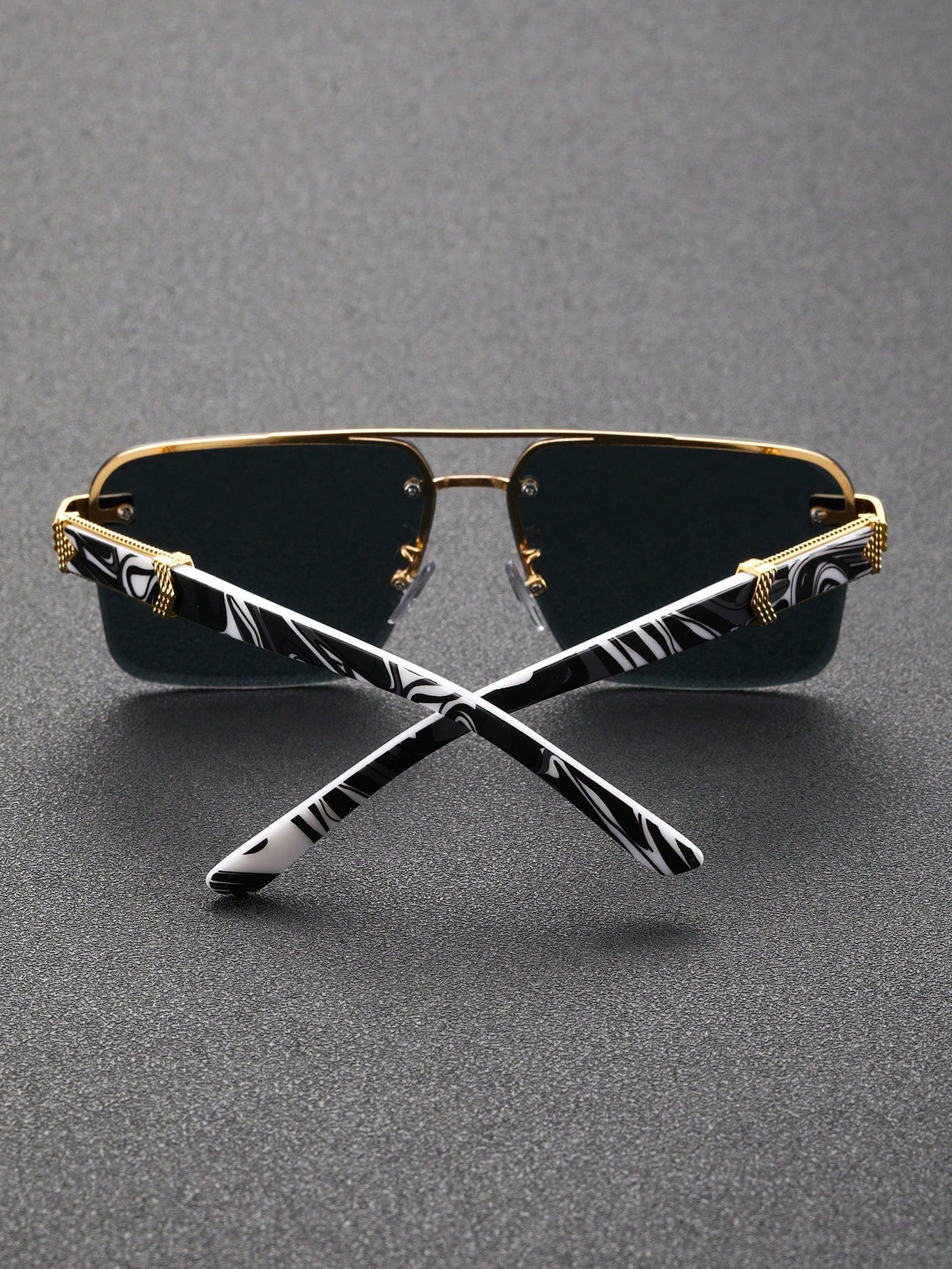 Metal Geometric Fashion Black  Sunglasses